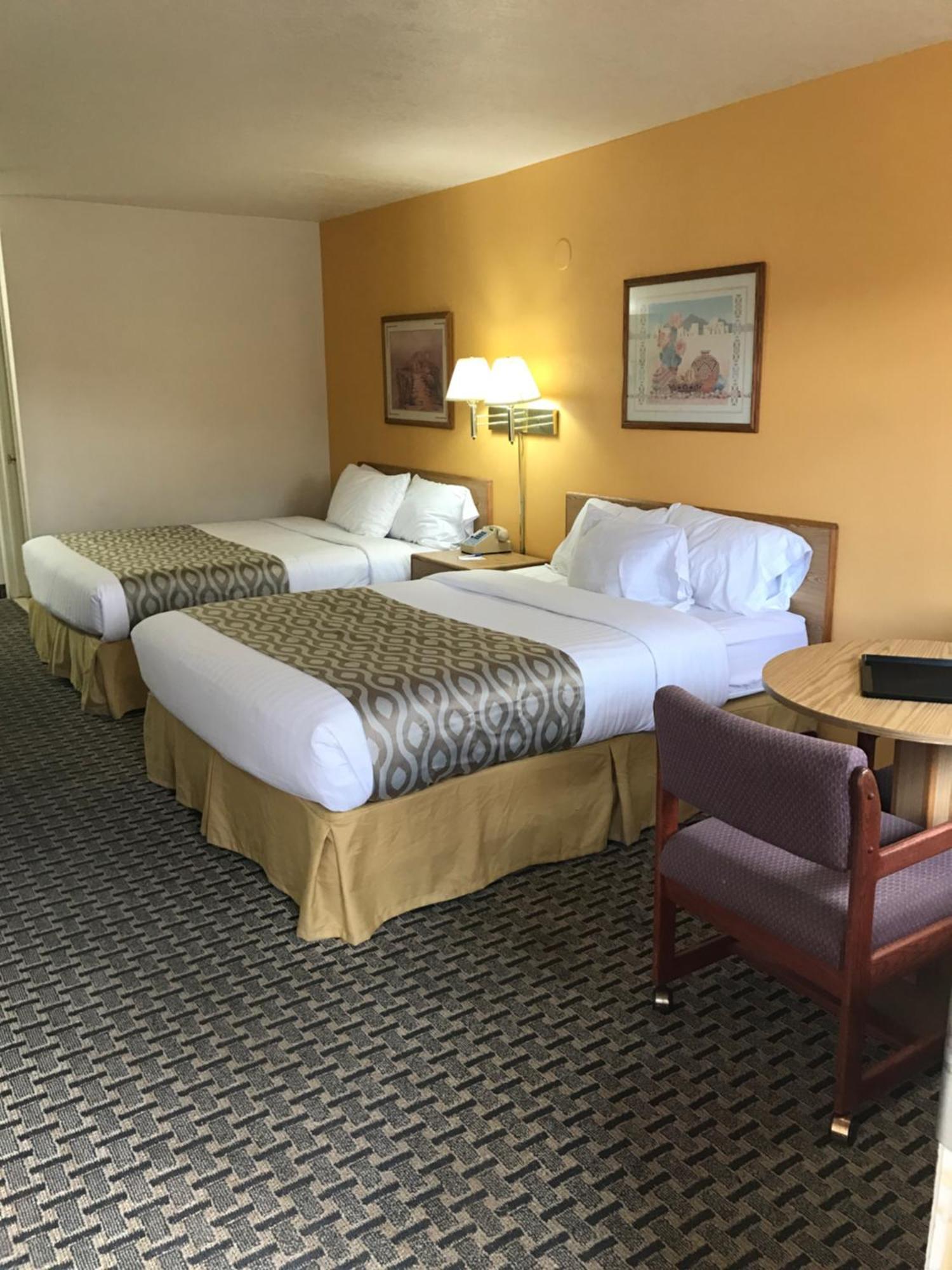 Vermilion Inn كاناب المظهر الخارجي الصورة